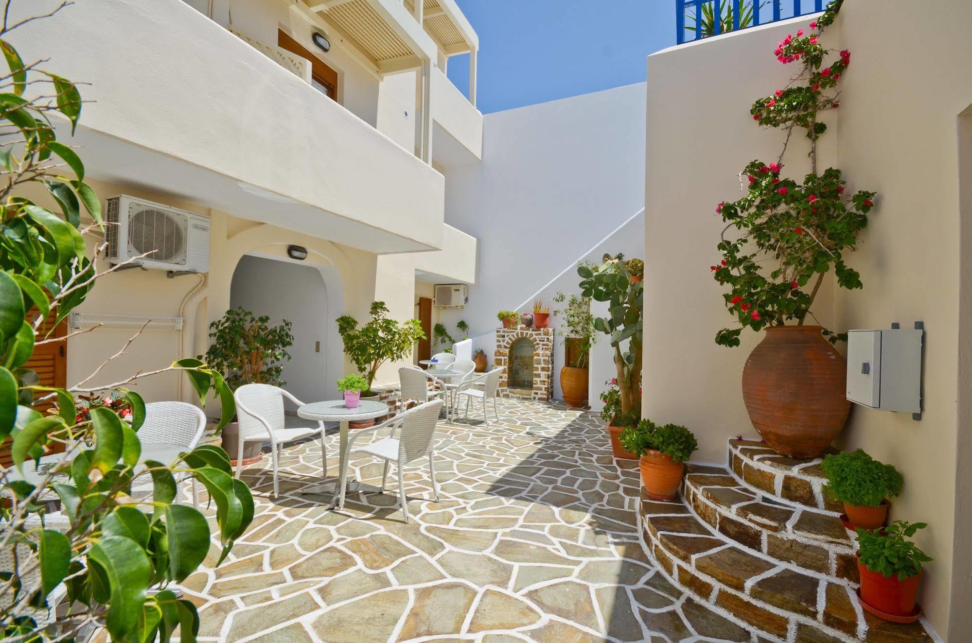 Margo Studios Naxos City ภายนอก รูปภาพ